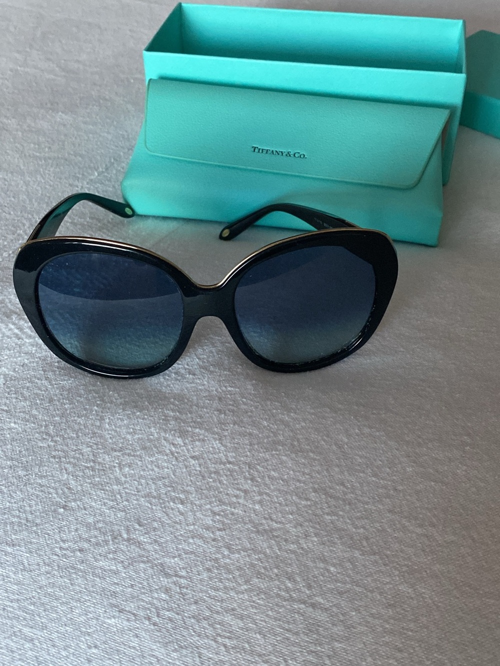 Tiffany & Co. Black Oversized Sunglasses with Gradient Blue Lenses